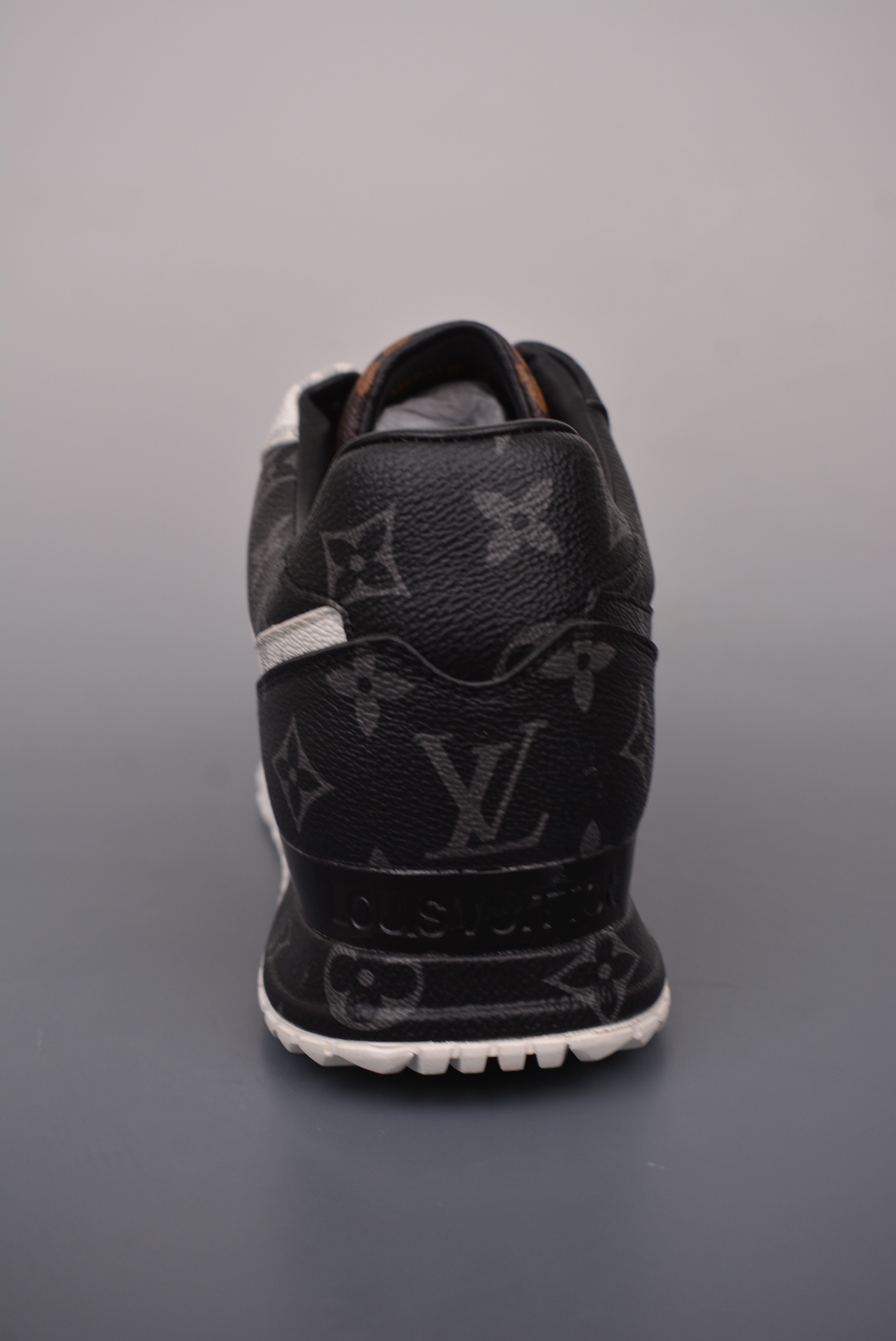 Louis Vuitton Run Away white, black and brown monogram 1A3N7W