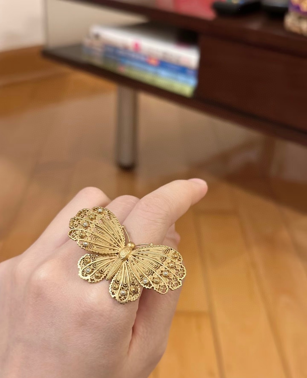 Dior Bow Pearl Ring