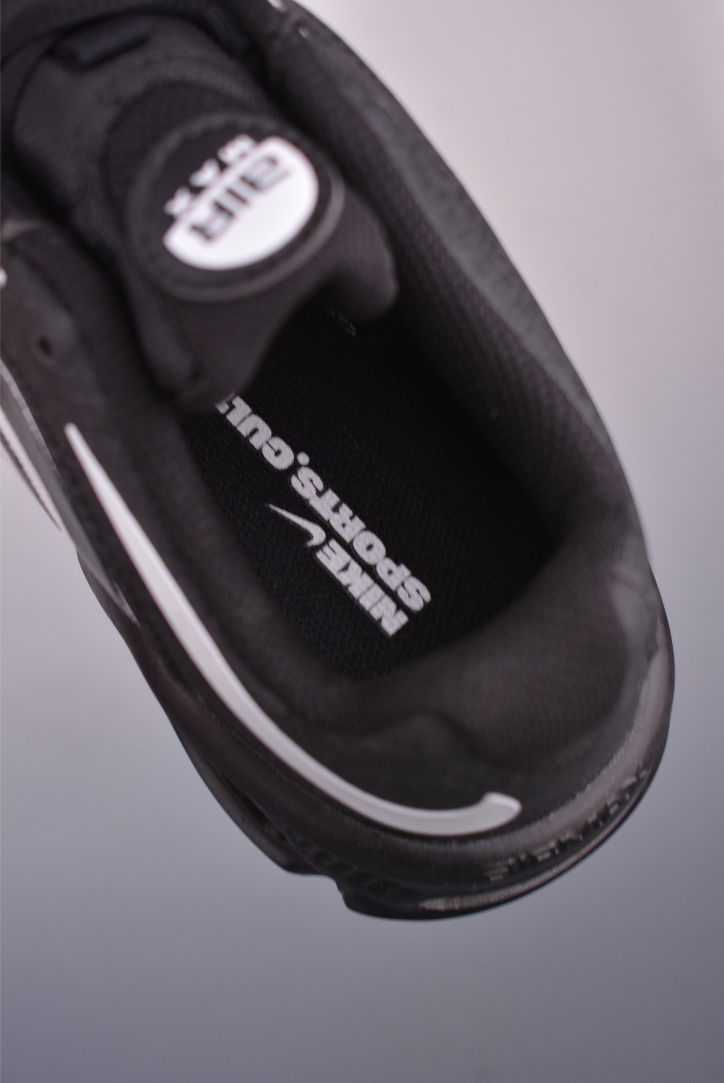 NIKE AIR MAX FIRE 2025 