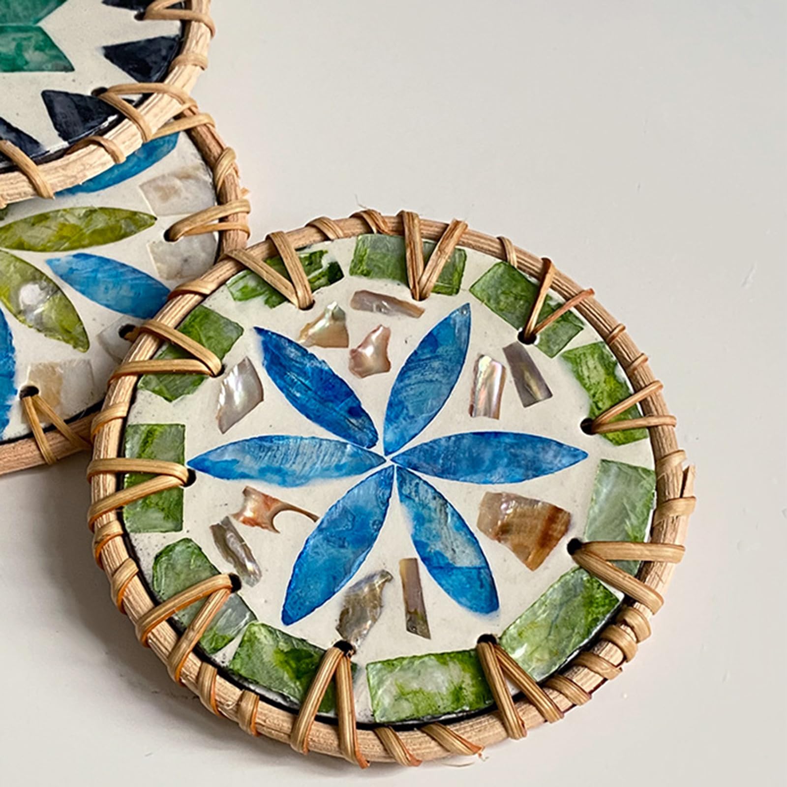 👍Last Day Promotion 60% OFF💥Handmade rattan and bamboo coasters, Shell heat-insulated round coasters, Household desktop tea coasters, Anti-scalding bowl coasters - BUY 5 FREE SHIPPING