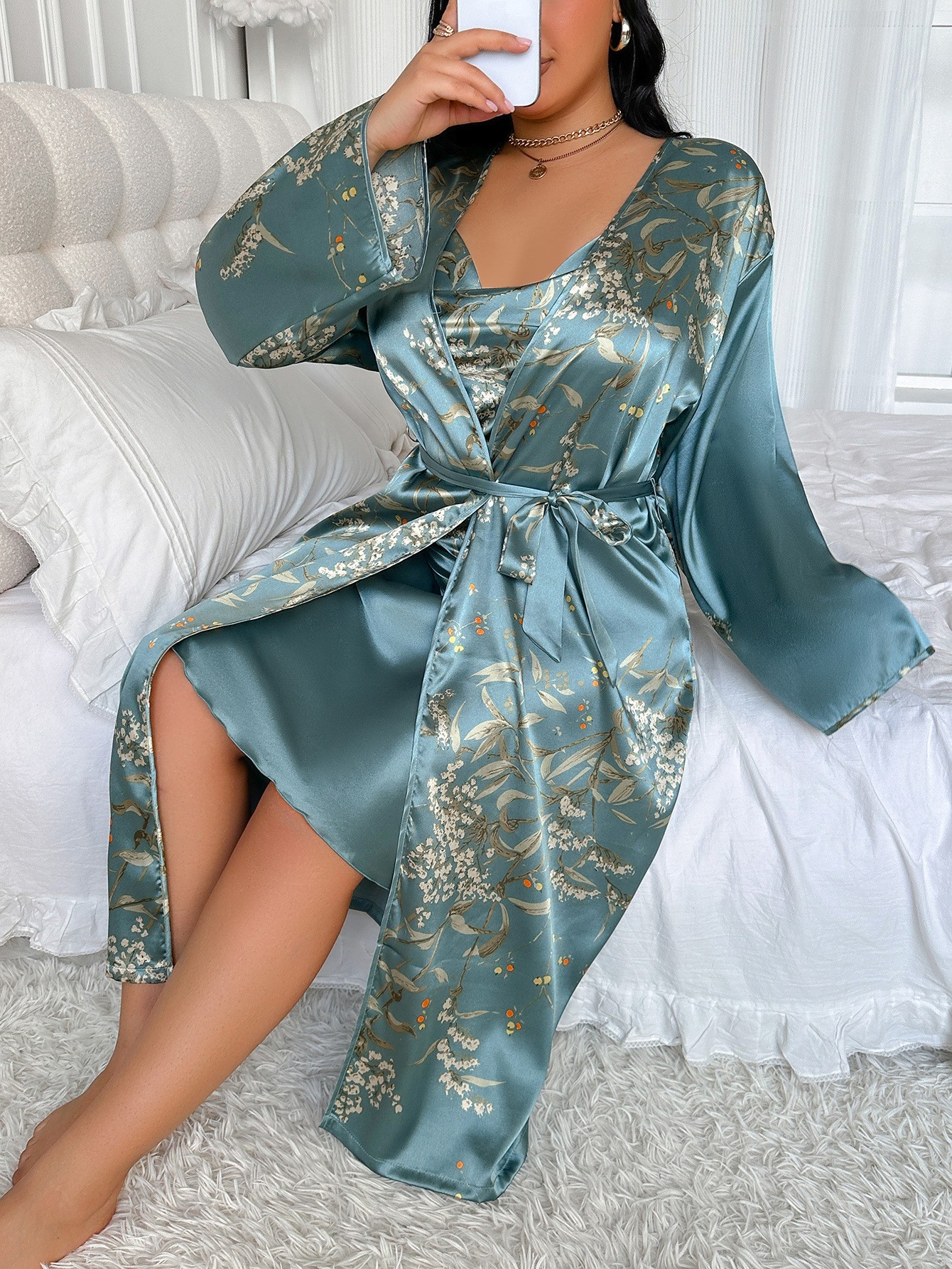 Plus Size Women's Sexy Frost Breathable Silk Nightgown Sleepwear