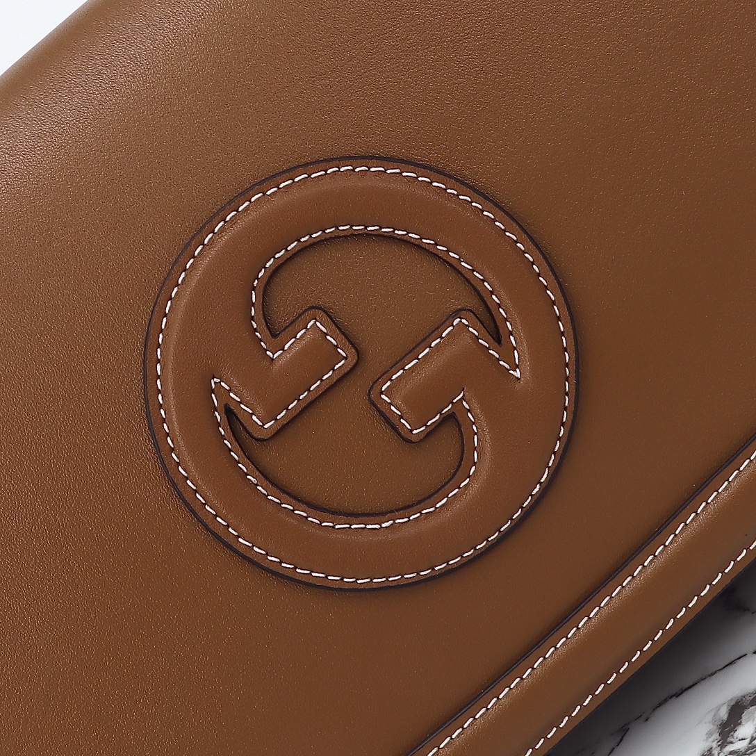 Gucci Blondie medium top handle bag ‎815716 AAEC2 2718