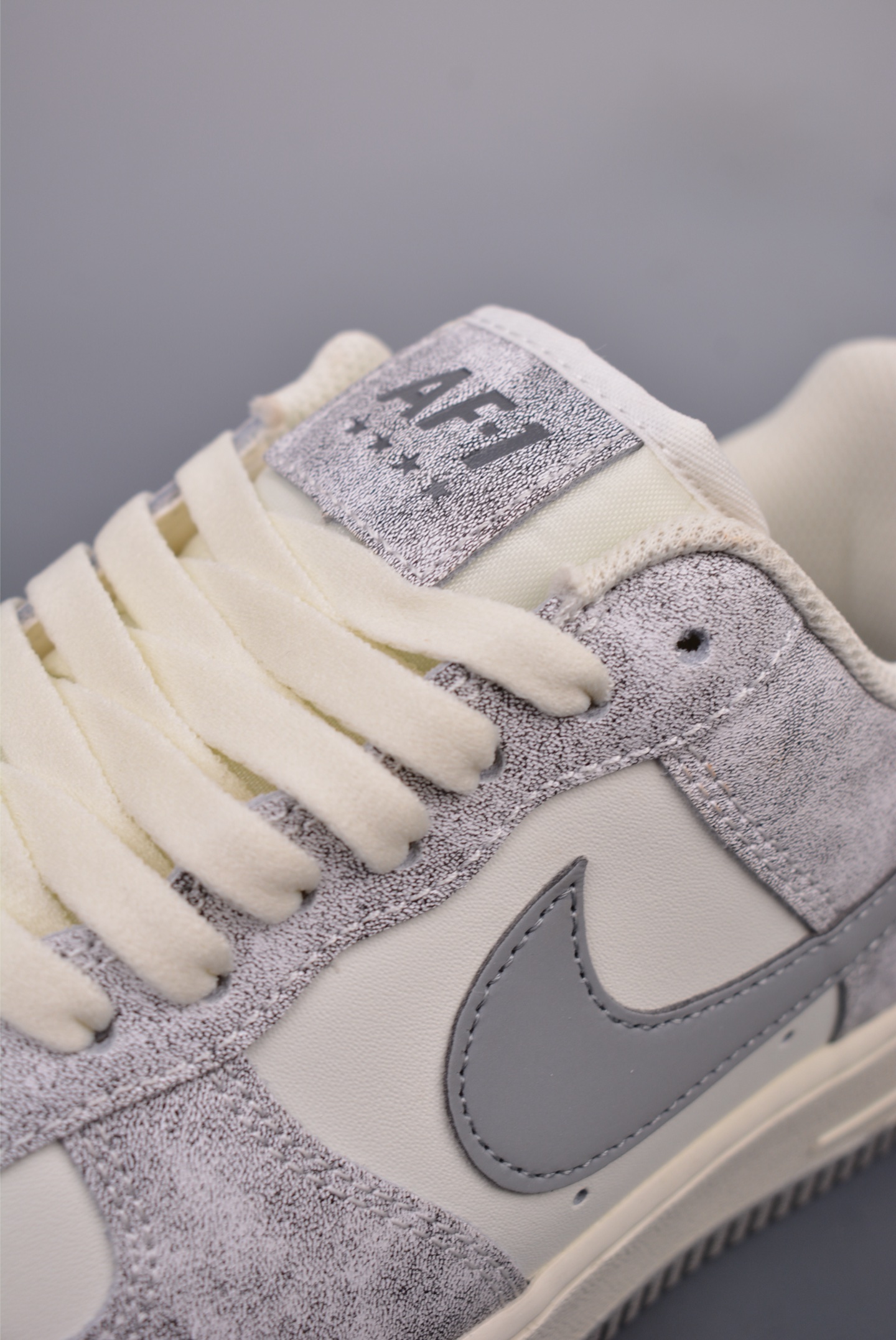 Nike By You Air Force 1'07 Low Retro SP Leather Off-White Dark Grey BL5866-901