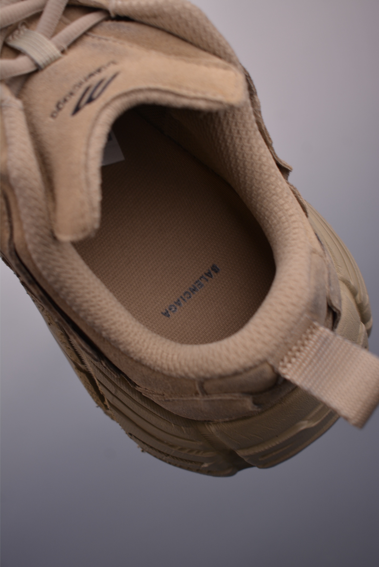 BALENCIAGA Monday Sneaker 