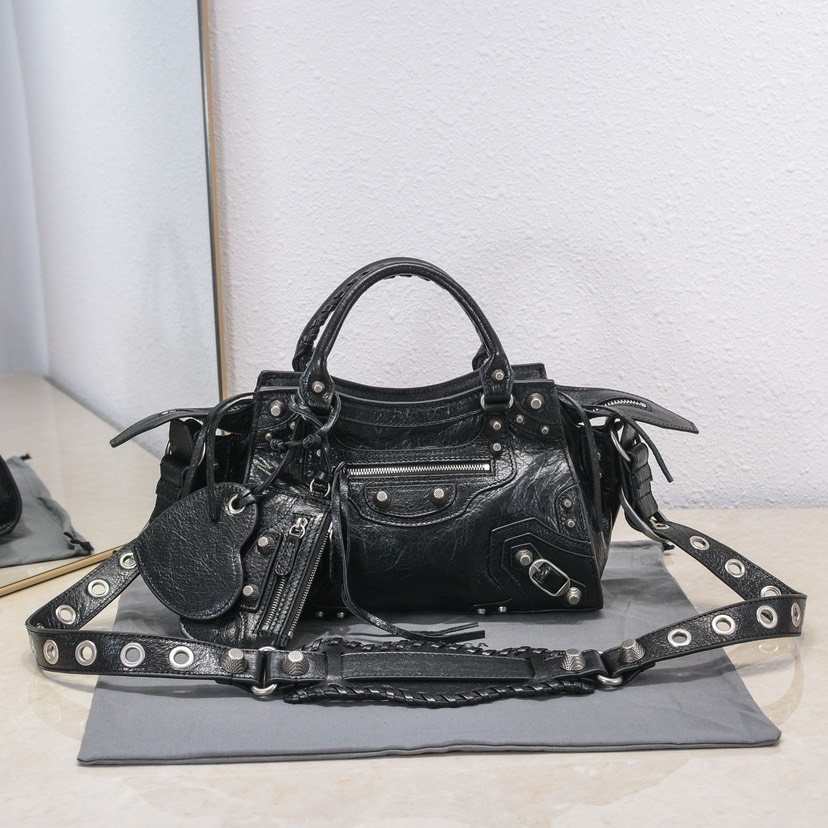 Balenciaga Neo cagole motorcycle bag