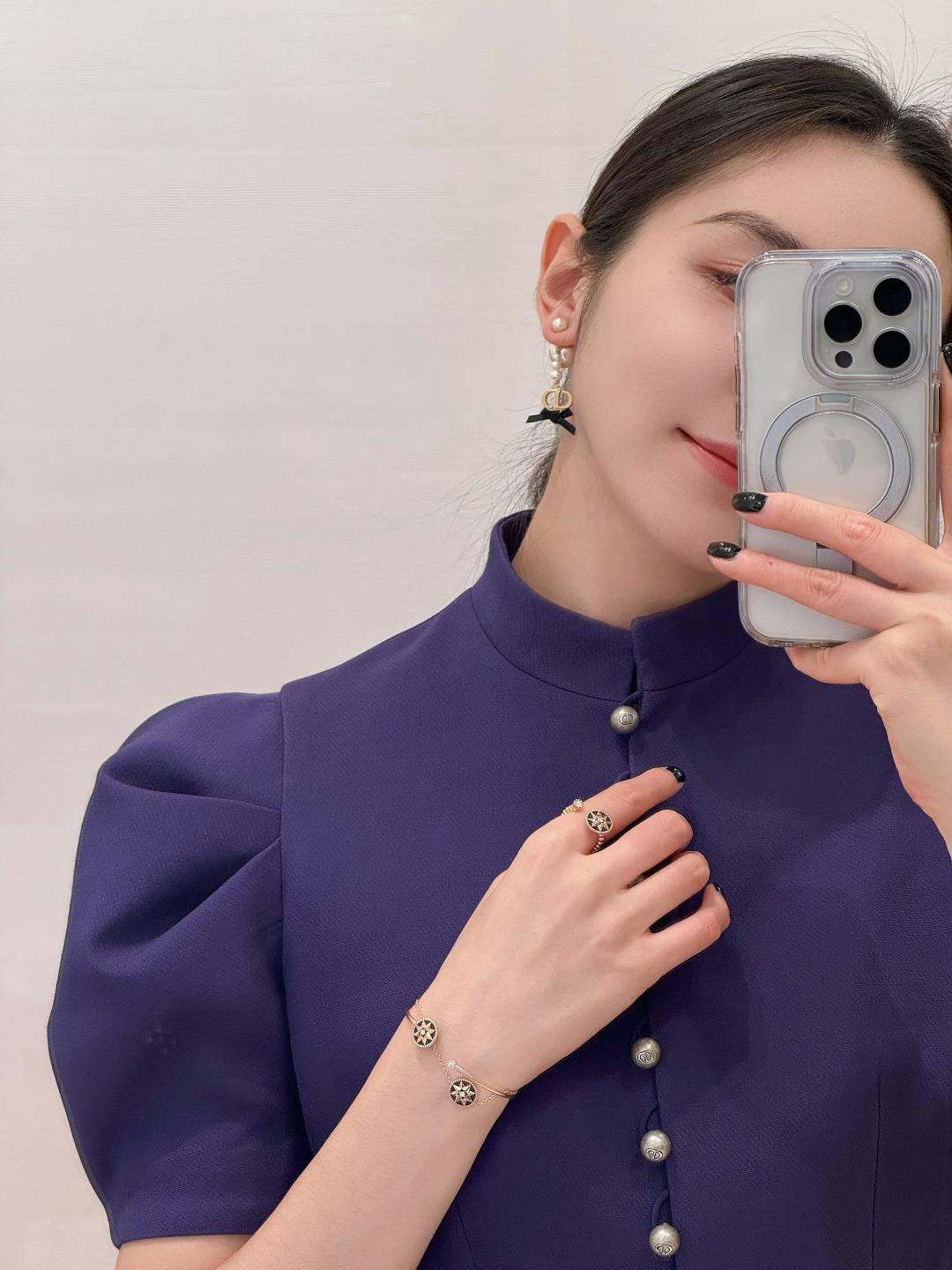 Dior Bow CD Pearl Earrings