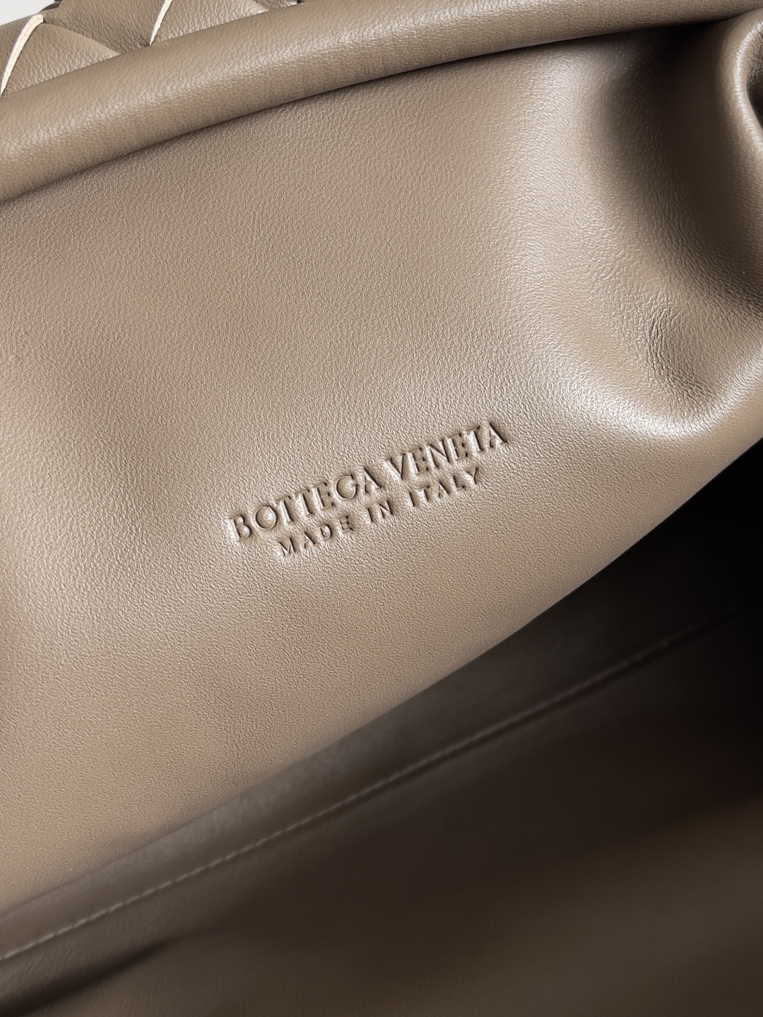 Bottega Veneta LAUREN CLUTCH chain clutch bag 785807