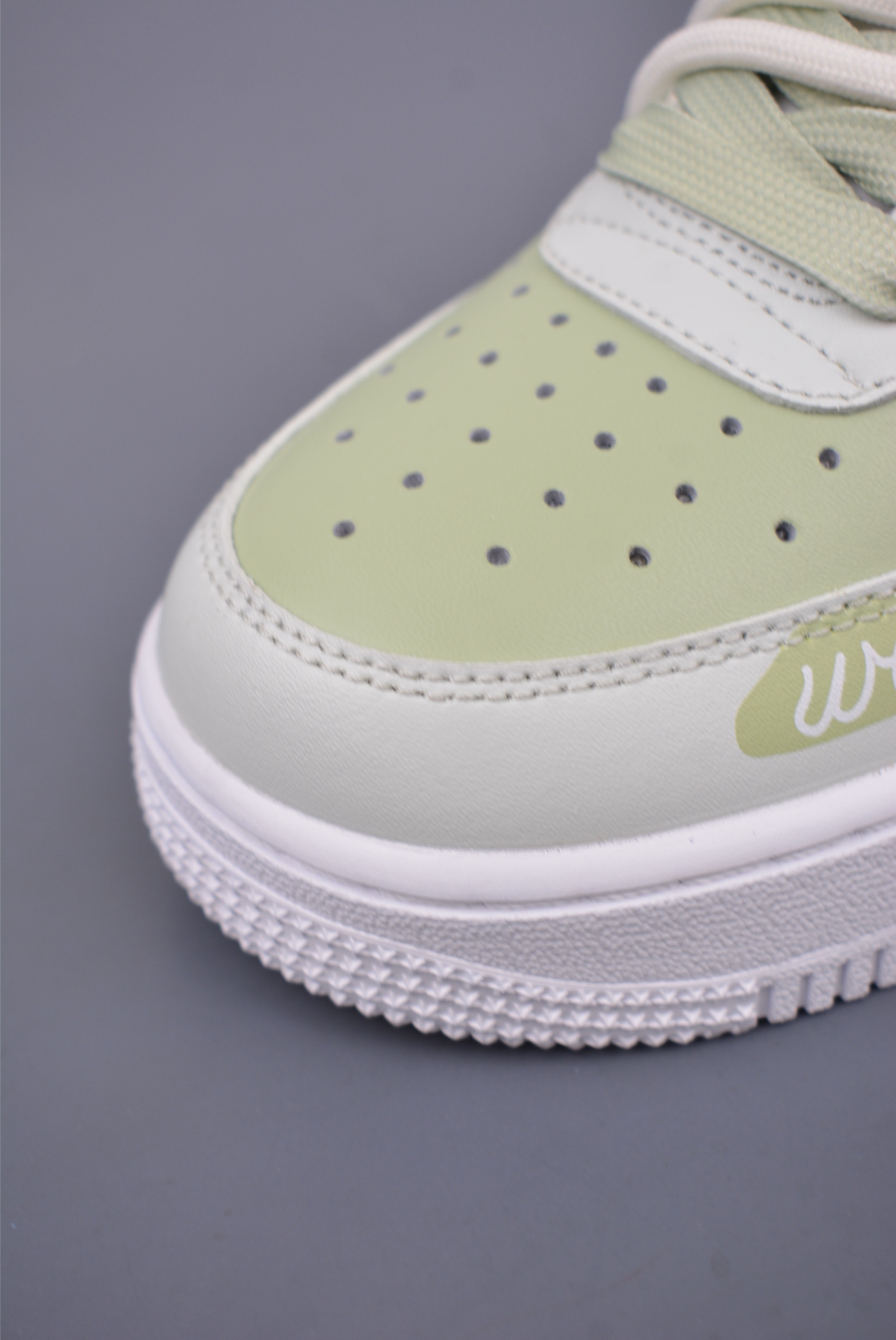 Nike Air Force 1 07 Low Sneakers Green Apple Valentine's Day DH2920-111