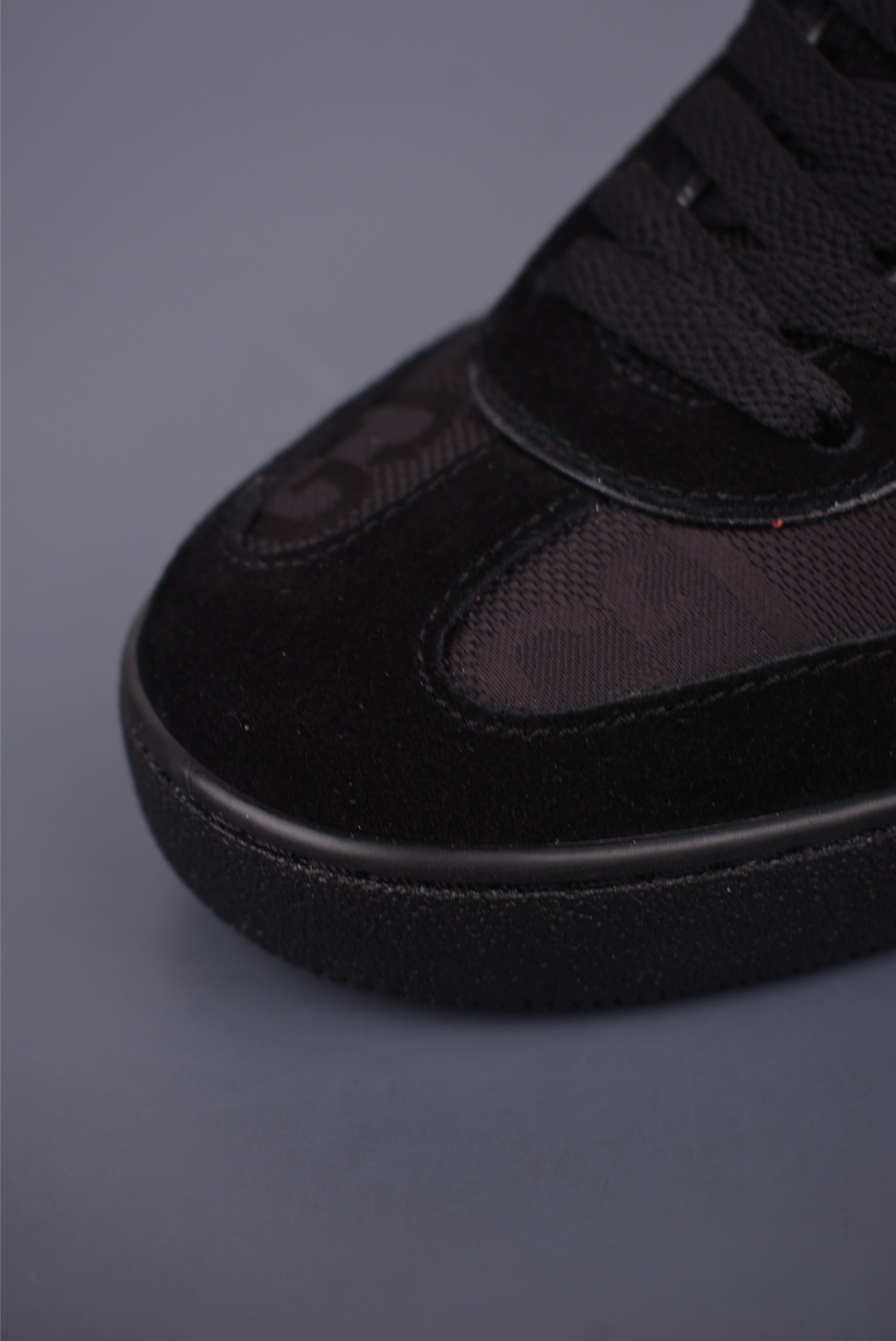 Gucci Interlocking G Suede Sneaker G74 series L1111