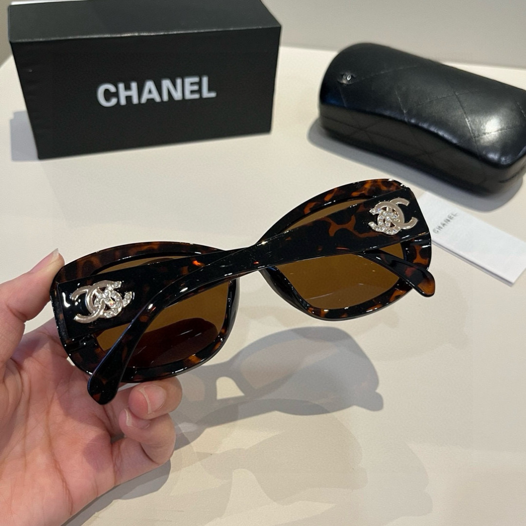 Chanel round frame sunglasses
