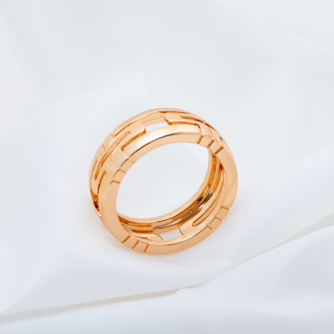 Bulgari hollow ring