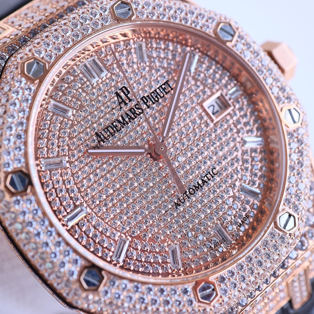 Audemars Piguet Royal Oak Series 15510OR.OO.D002CR.02