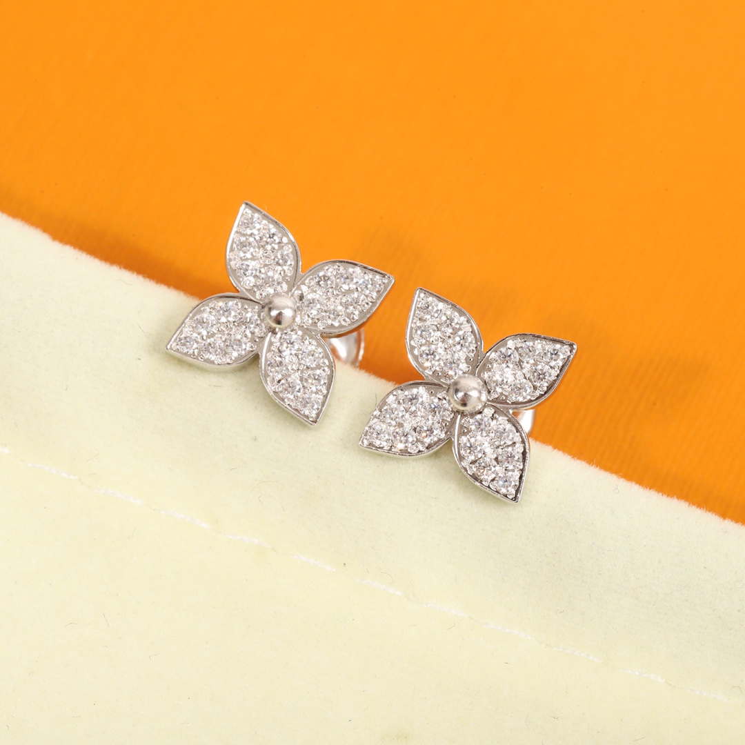 Louis Vuitton Star Blossom Collection Flower Ring
