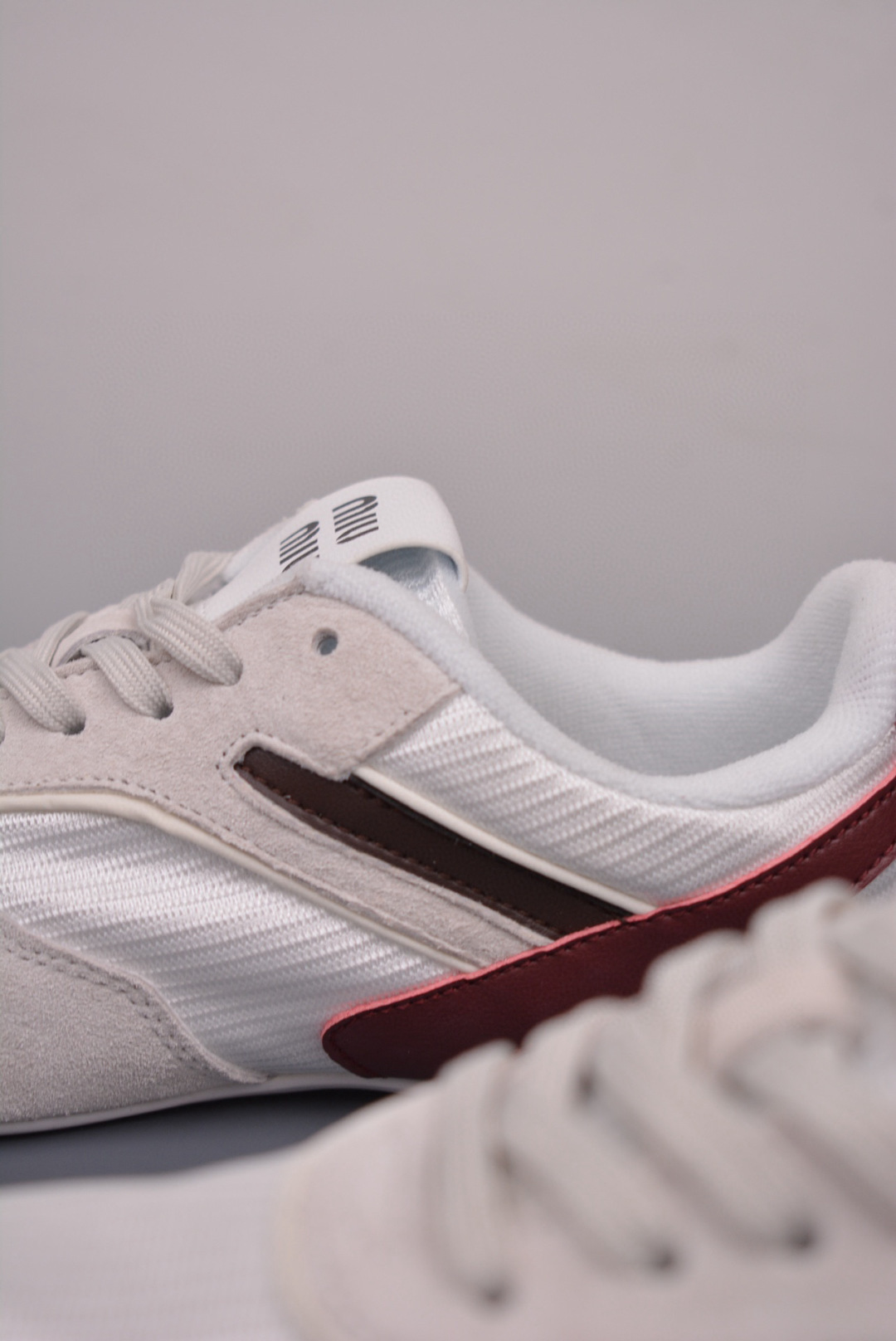 Miu Miu BELLALILY new German training shoes gray, white and red 5E333E