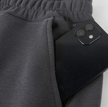 Men's Black Jogger with Iconic Patch - Perfect for Casual and Active Wear