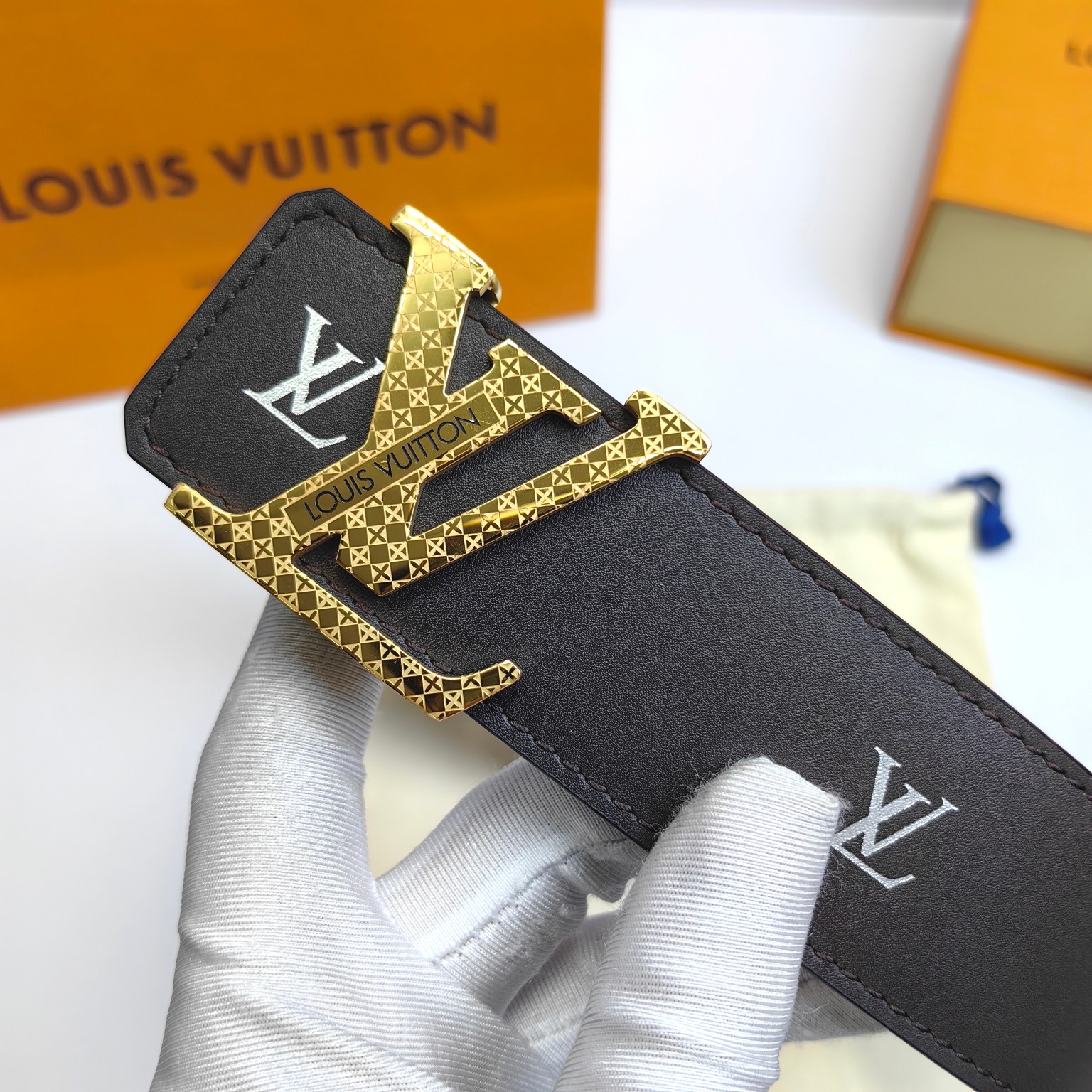 Louis Vuitton Men's Leather Belt with Engraved Buckle, 4CM Width