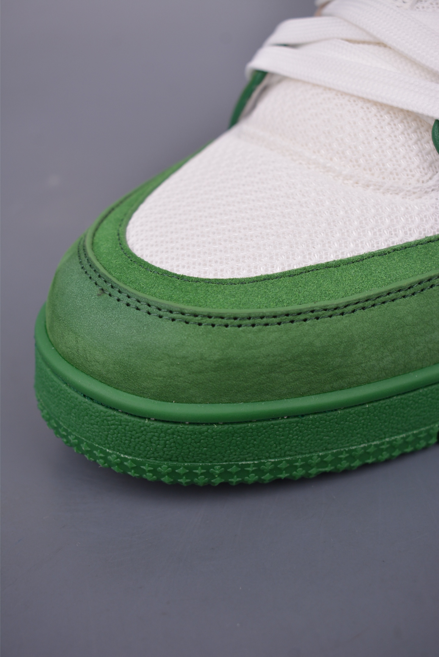 Louis Vuitton Trainer Sneaker Low 
