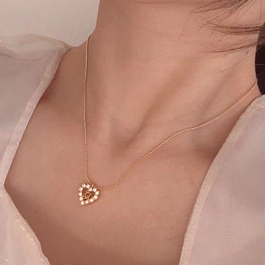 Dior vintage series heart necklace