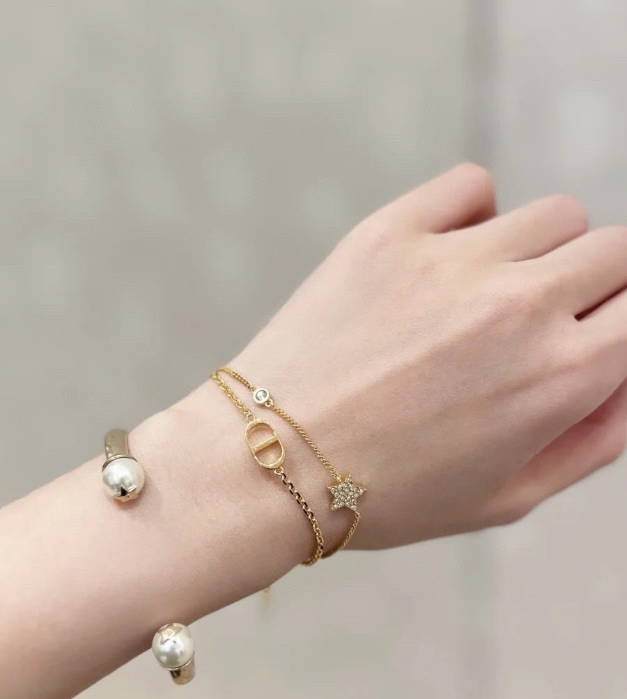 Dior open pearl bracelet