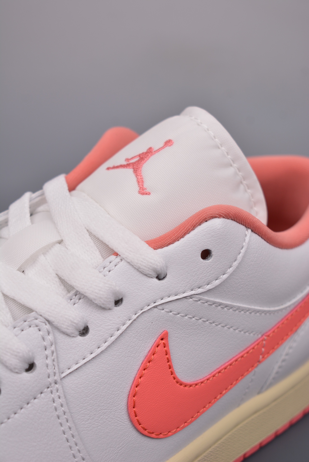 Air Jordan 1 Low White Powder Toe  DC0774-109