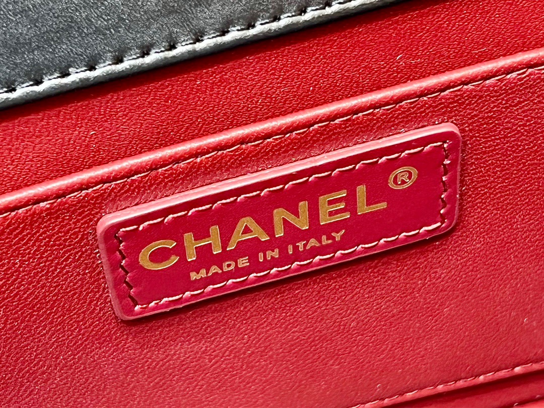 Chanel 2021 Early Fall Haute Couture Collection Double Gold Bead Chain Bag AP2649