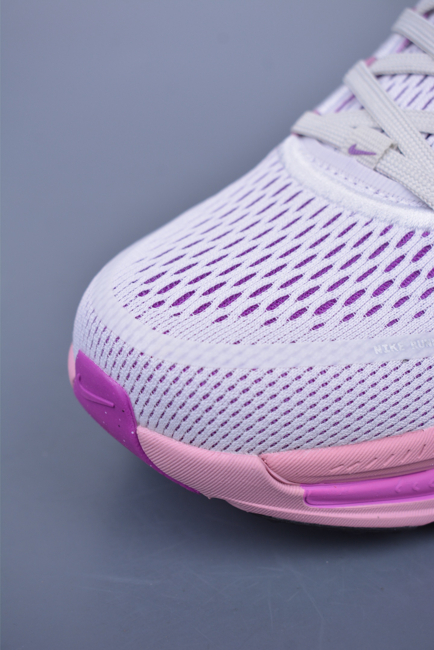 Nike Vomero 18 ZoomX running shoes White Purple Black Hook HM6803-105
