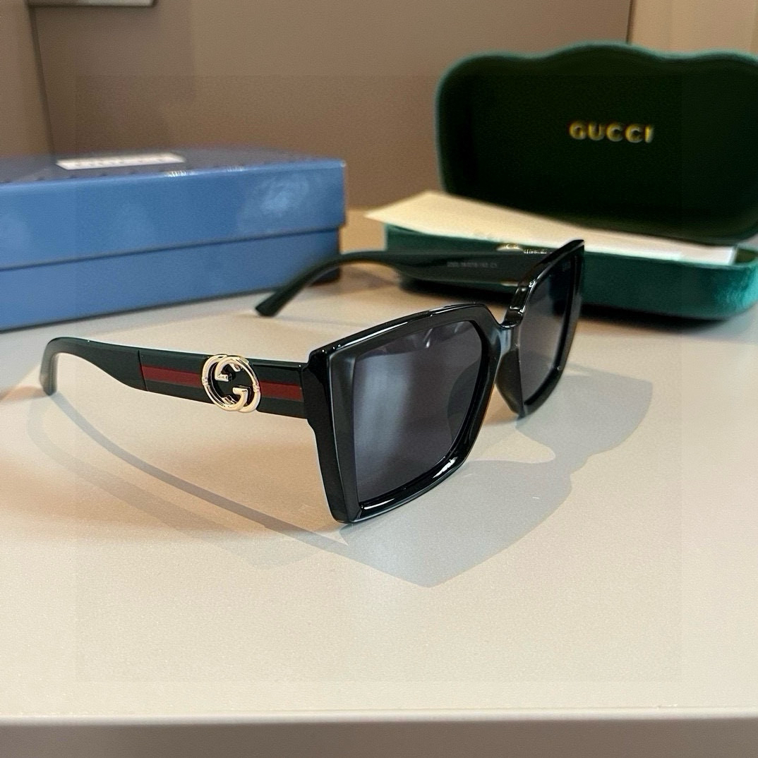 Gucci Square Frame Sunglasses