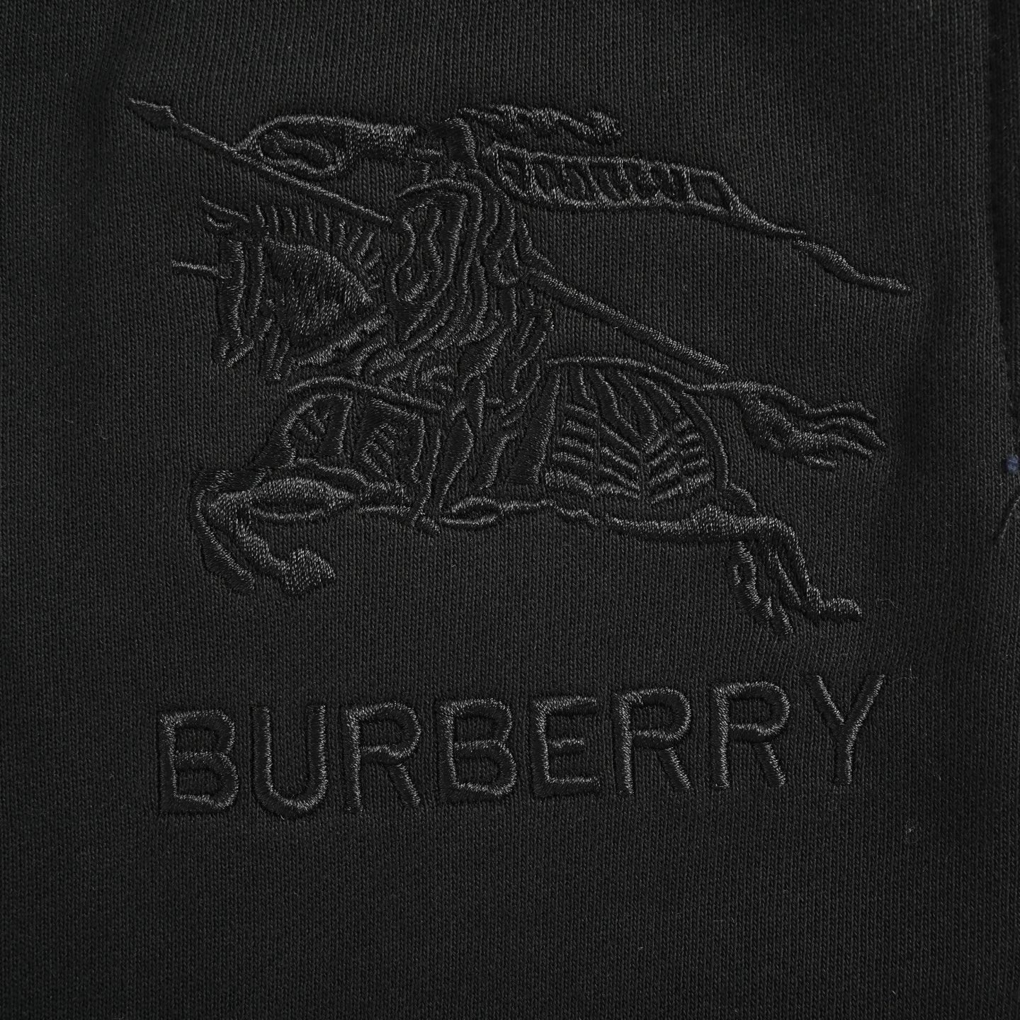 Burberry 25ss Warhorse Embroidered Back Pocket Patch Shorts