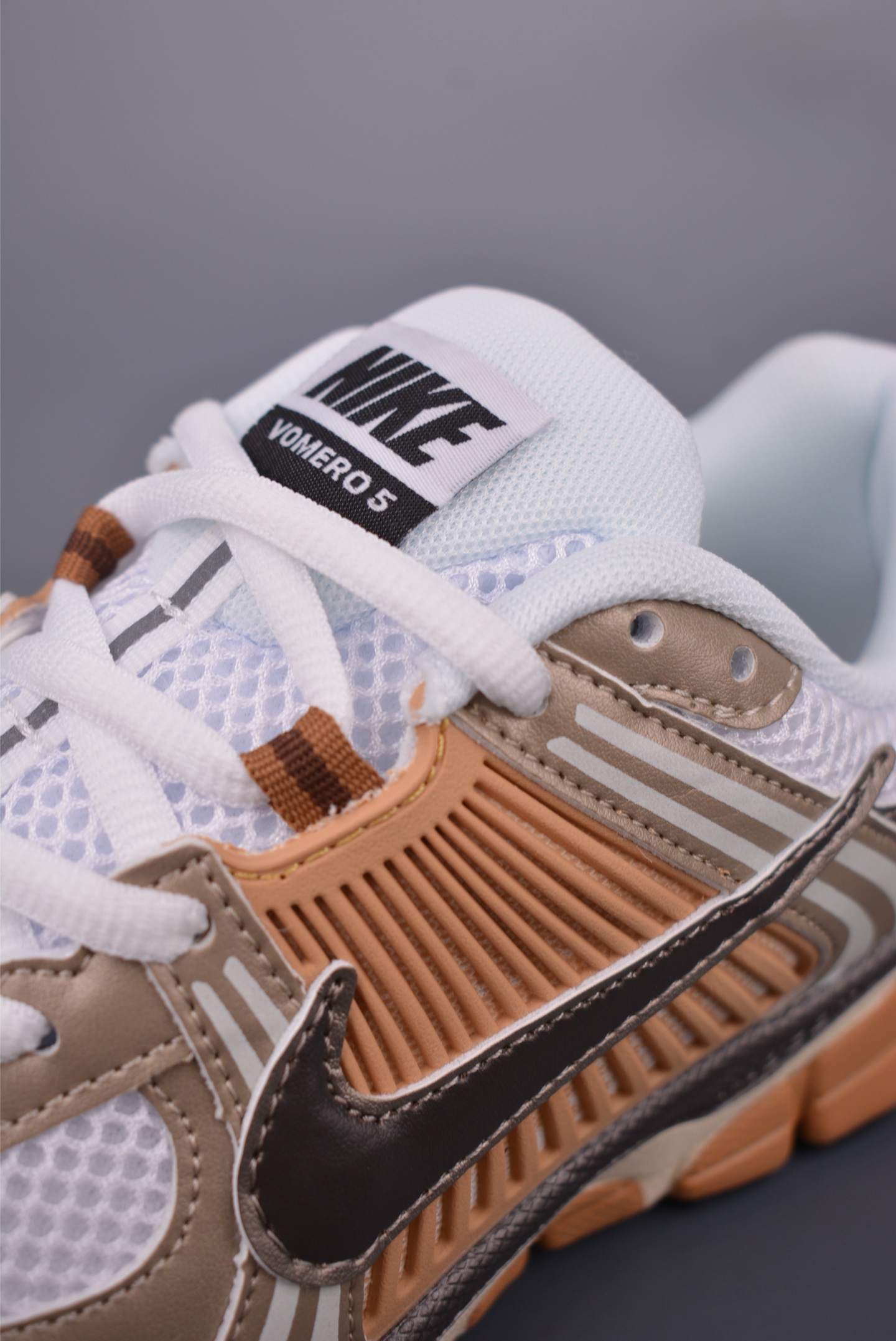 Nike Zoom Vomero 5 