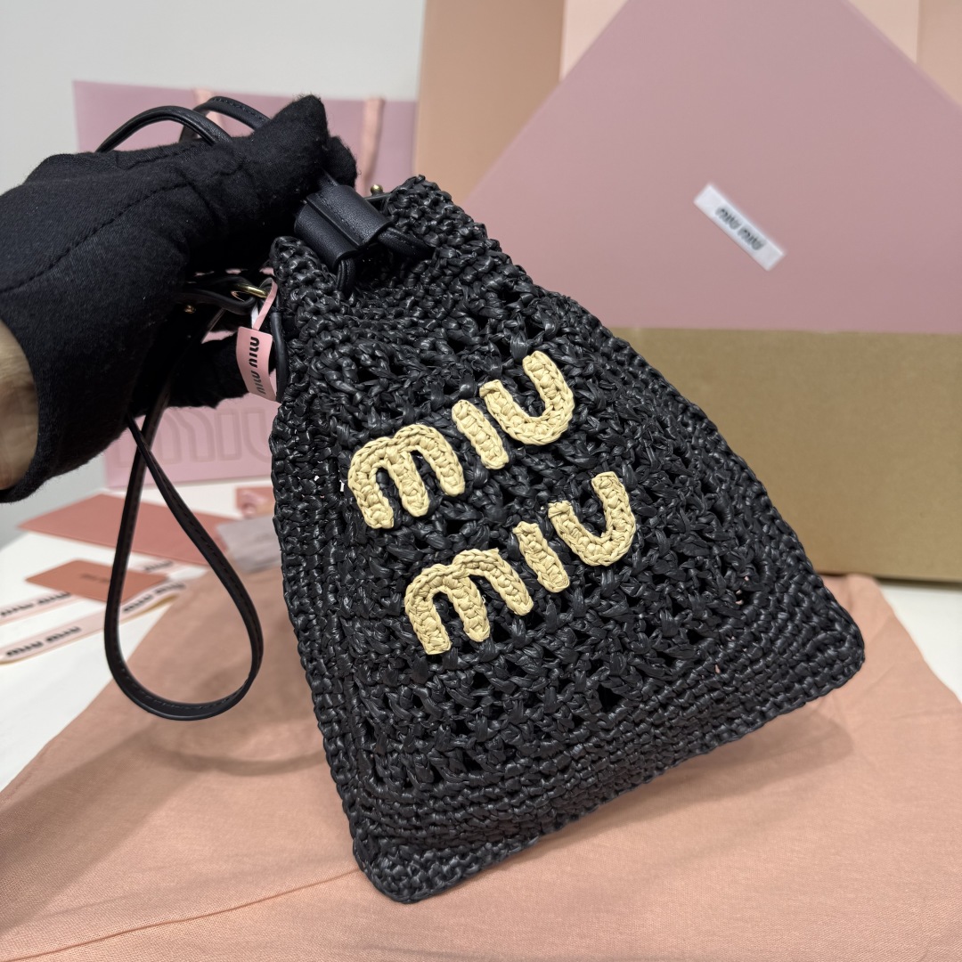 Miu Miu woven raffia bag 5ND016