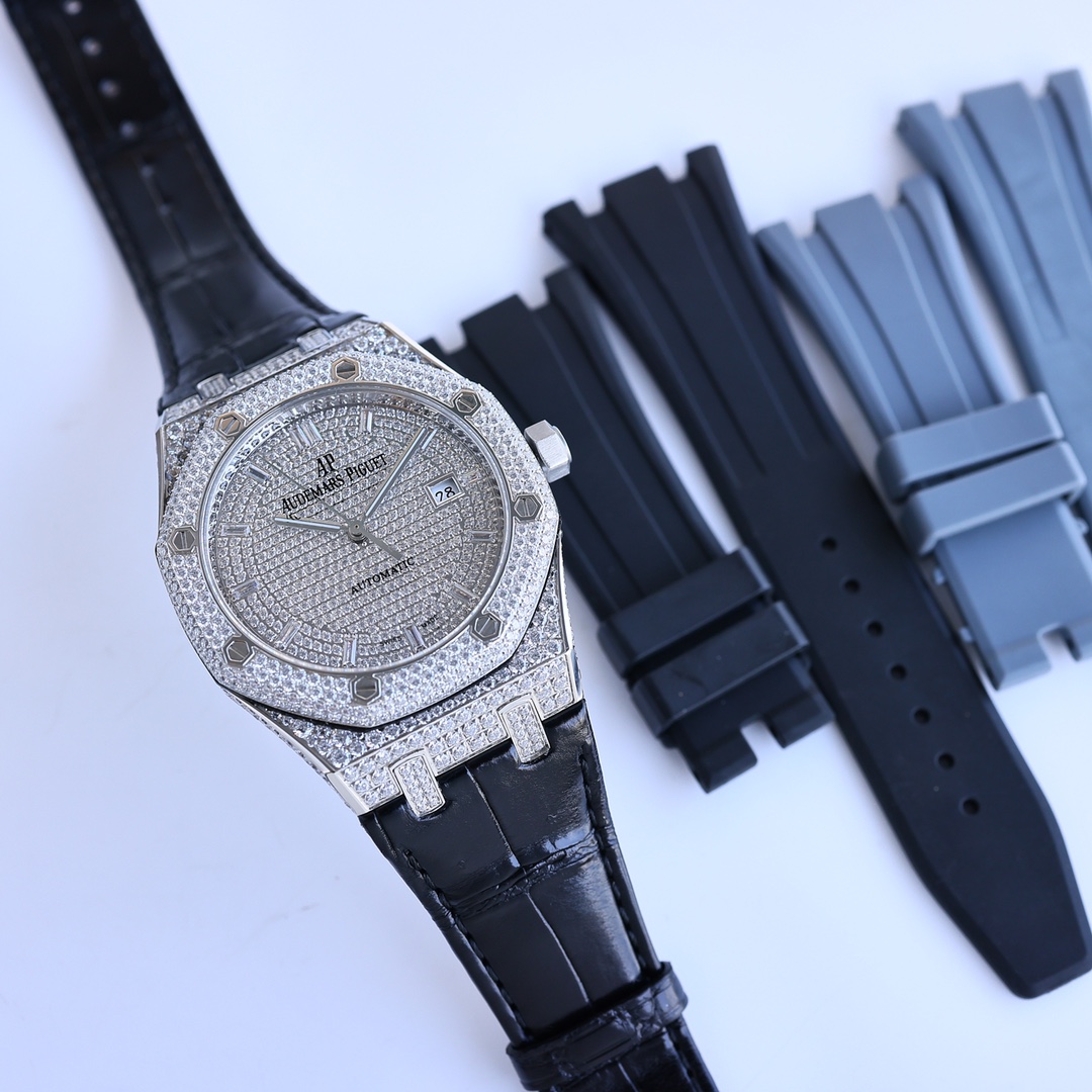 Audemars Piguet Royal Oak Series 15510OR.OO.D002CR.02