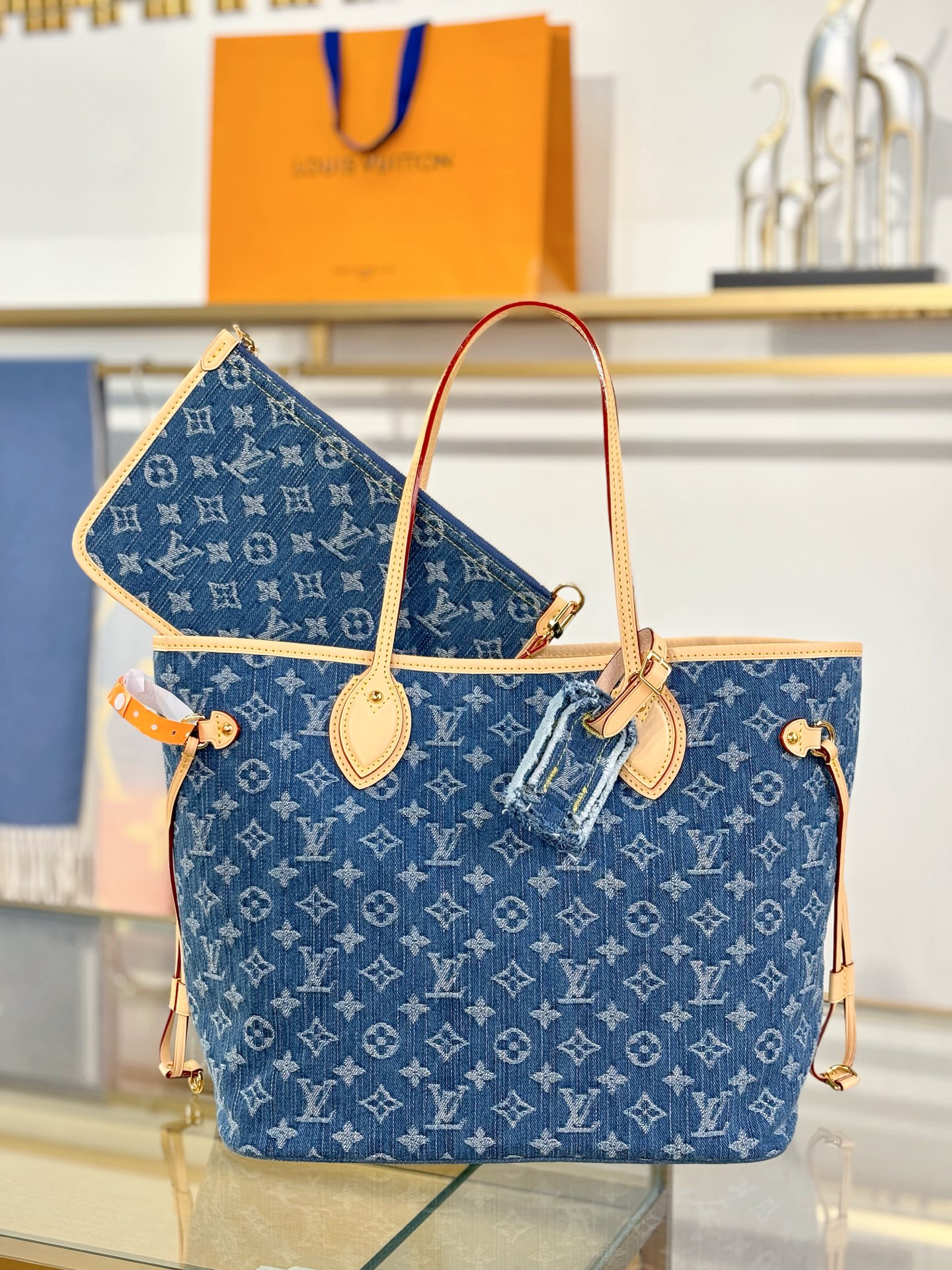 Louis Vuitton NEVERFULL Medium Handbag M13192