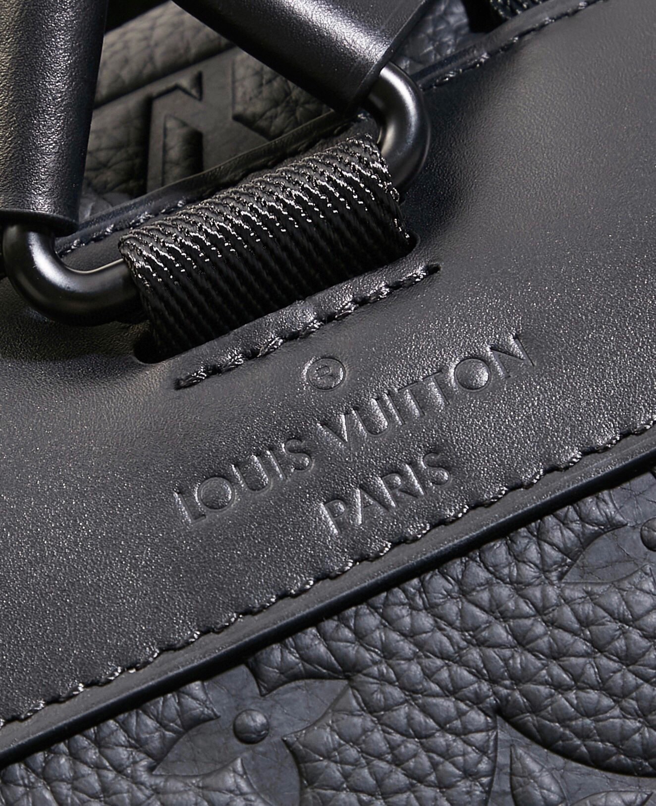 Louis Vuitton Christopher Medium Backpack M55699