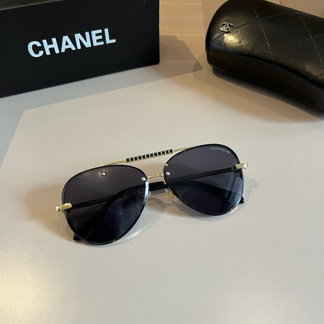 Chanel round frame sunglasses