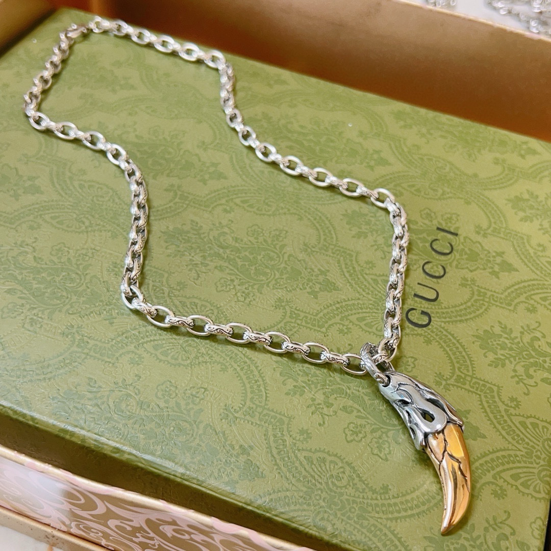 Gucci Anger Forest Series Ivory Gold Vintage Chain Necklace