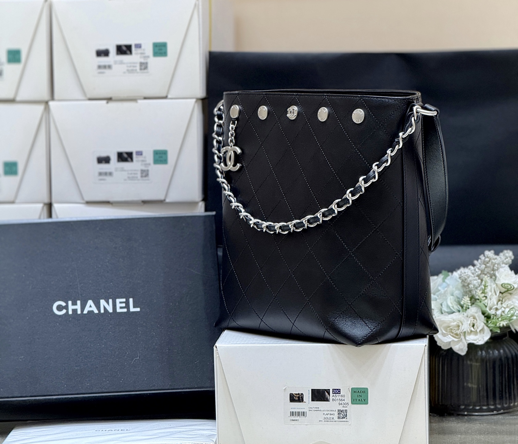 Chanel 25P Spring/Summer Preview Series Rivet Bucket Bag AS5406