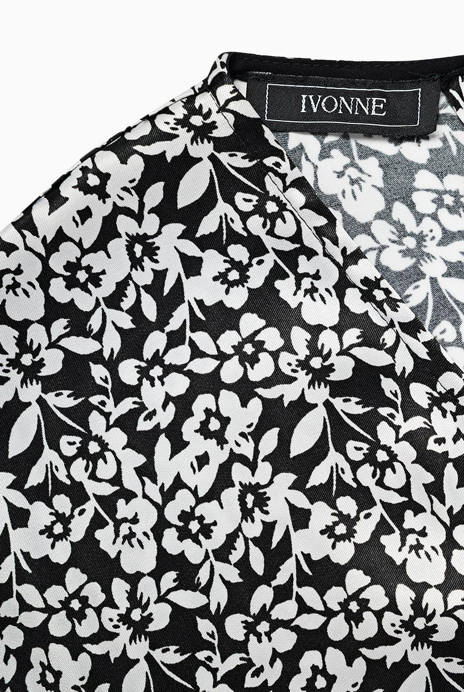 Maxi vestido estampado y escote V