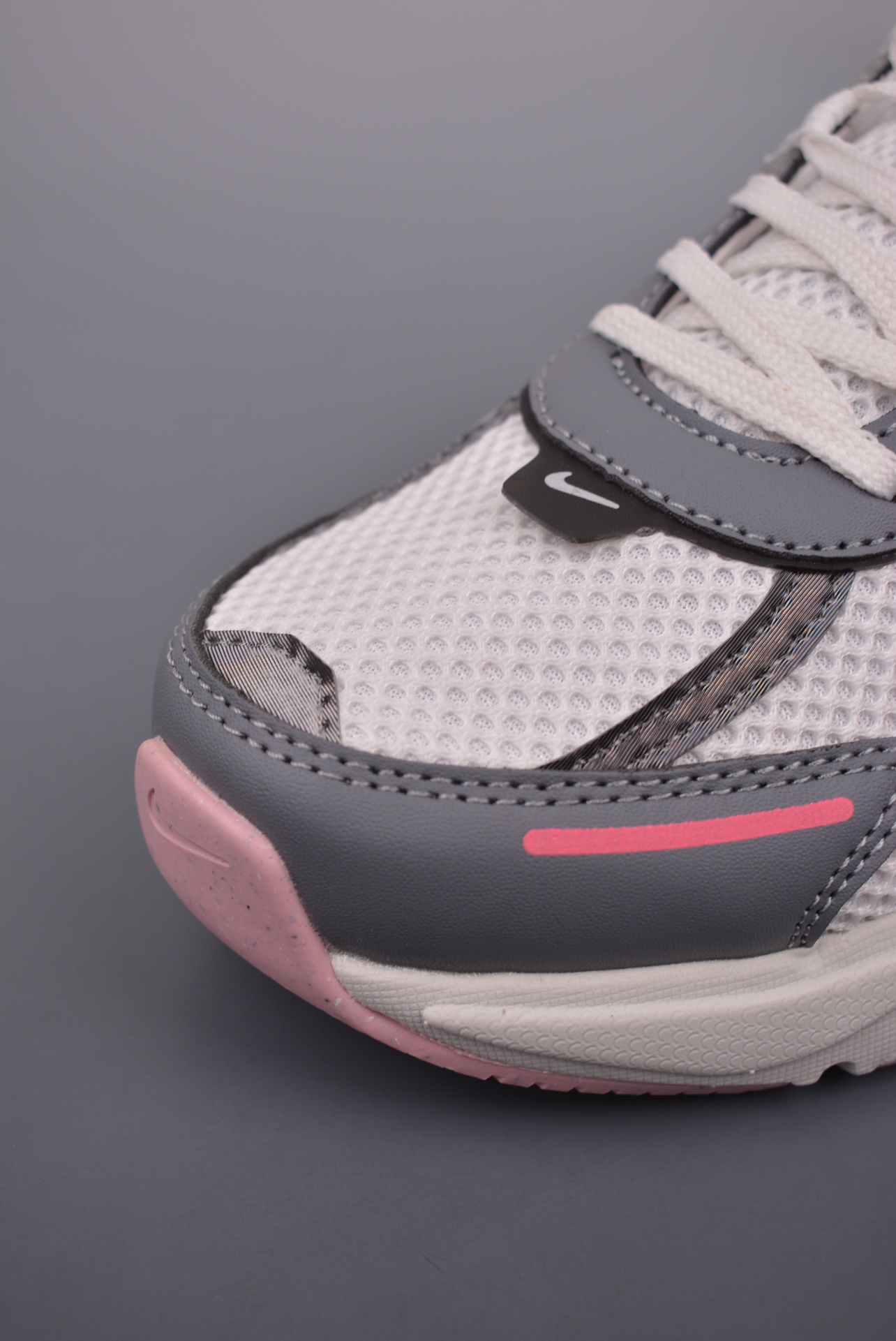 Nike Wmns V2K Runtekk LowWhite Grey Pink FZ5061-100