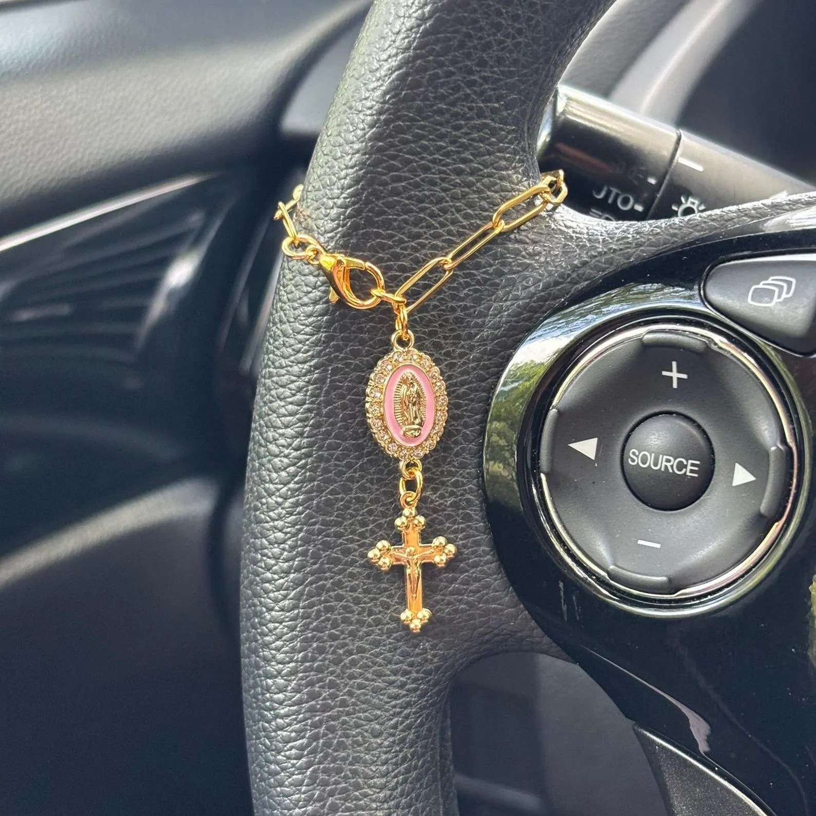 ✝️Pink Steering Wheel Rosary Charm Accessory