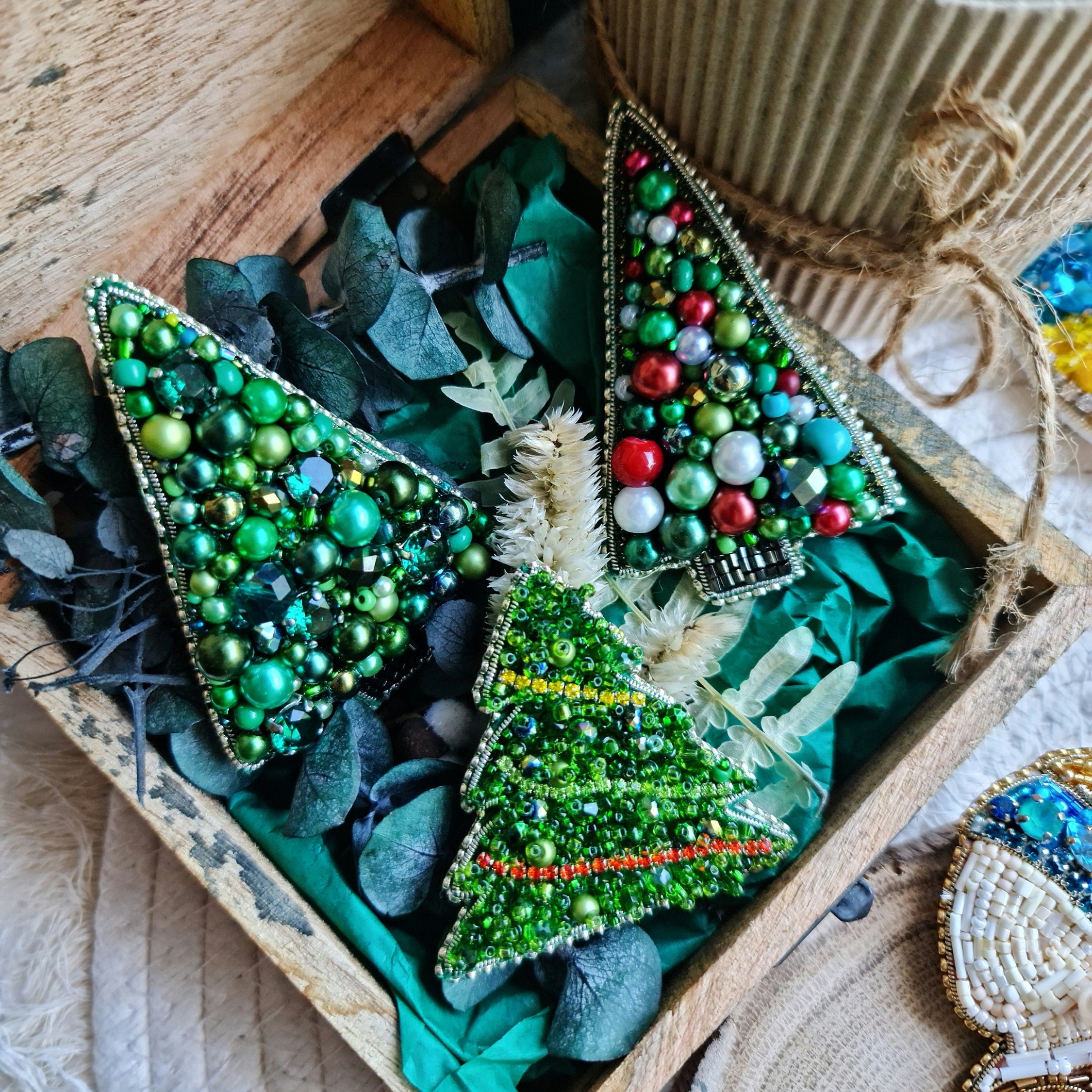 🔥ON SALE🔥Christmas Tree Pin Beaded Brooch