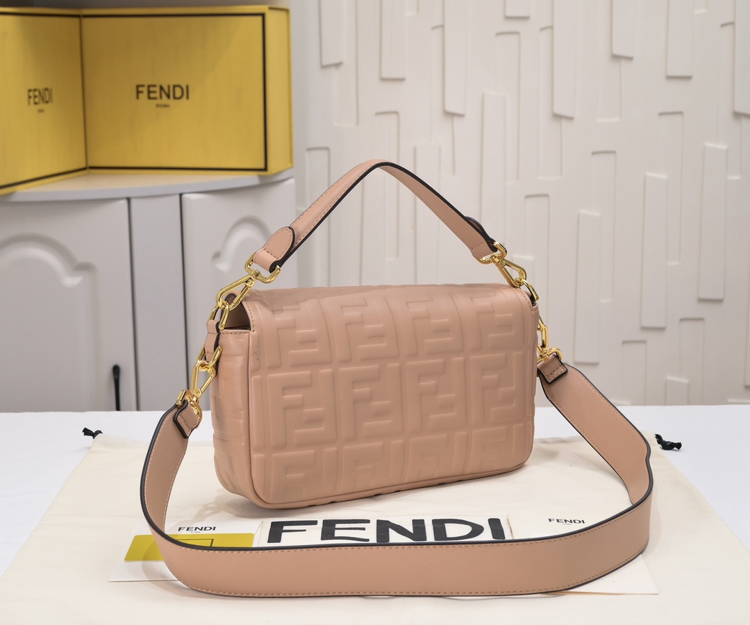 FENDI Baguette Handbag 6608