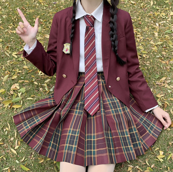 A student uniform of the Institute of wind and Sun Short Burgundy Blazer JK plaid skirt suit