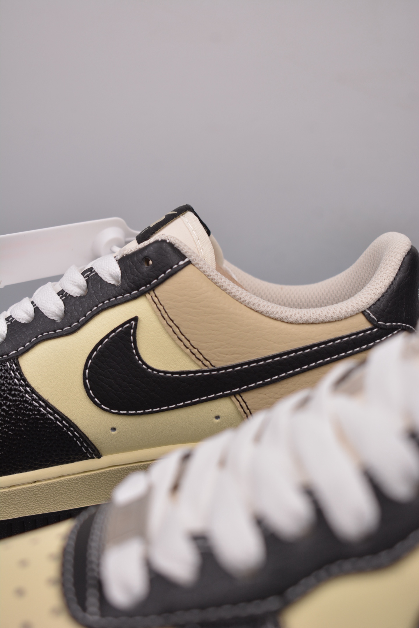 Nike Air Force 1 Low Black and Yellow  XL2501-101