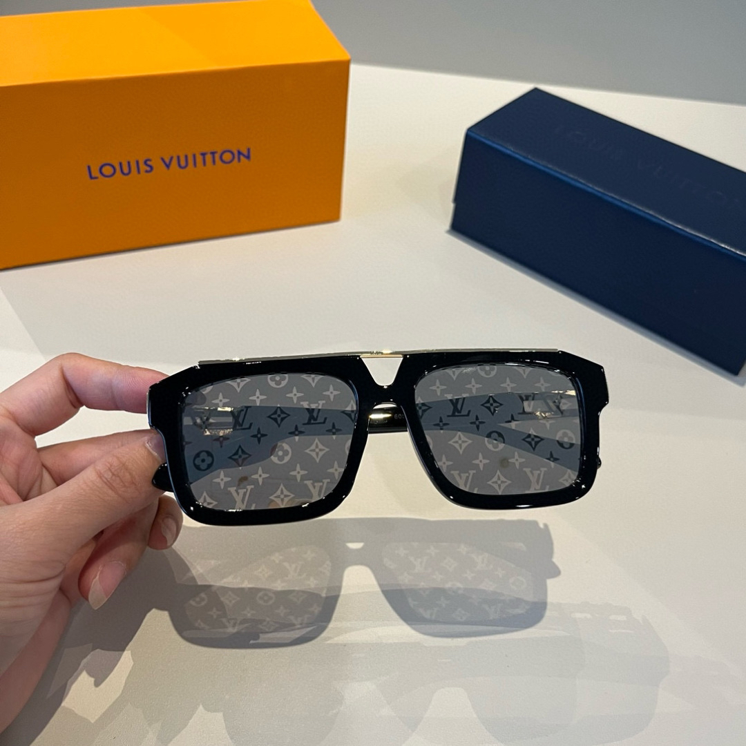 Louis Vuitton square-frame sunglasses