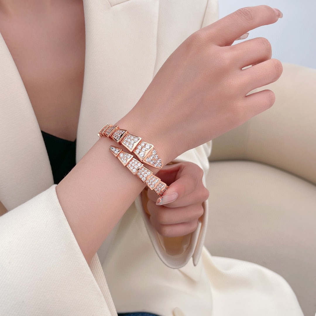 Bulgari Bulgari snake-shaped diamond bracelet