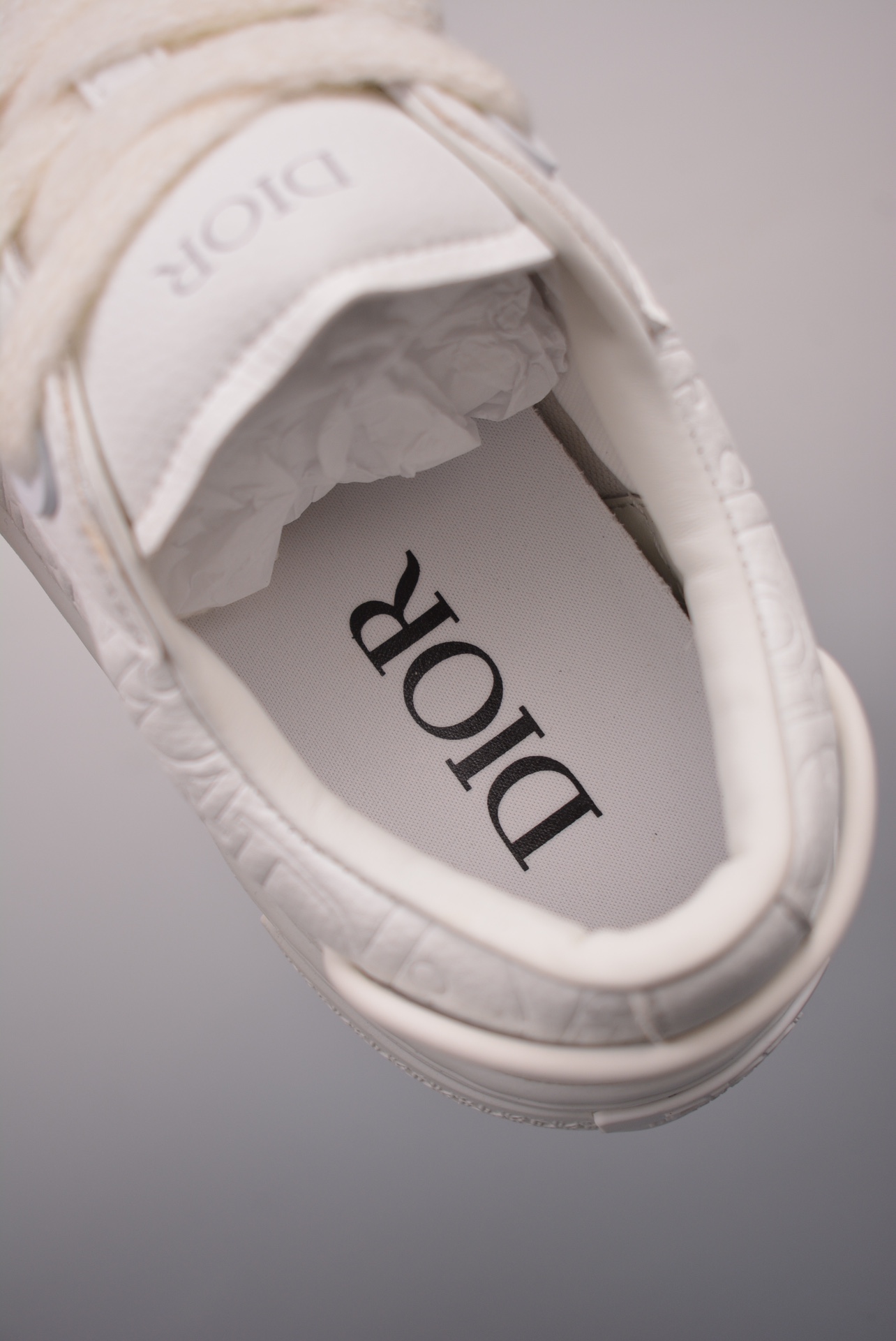 Dior B33 Low Top Sneakers Dior Gravity Off-White Embossed 3SN303ZAY_H000