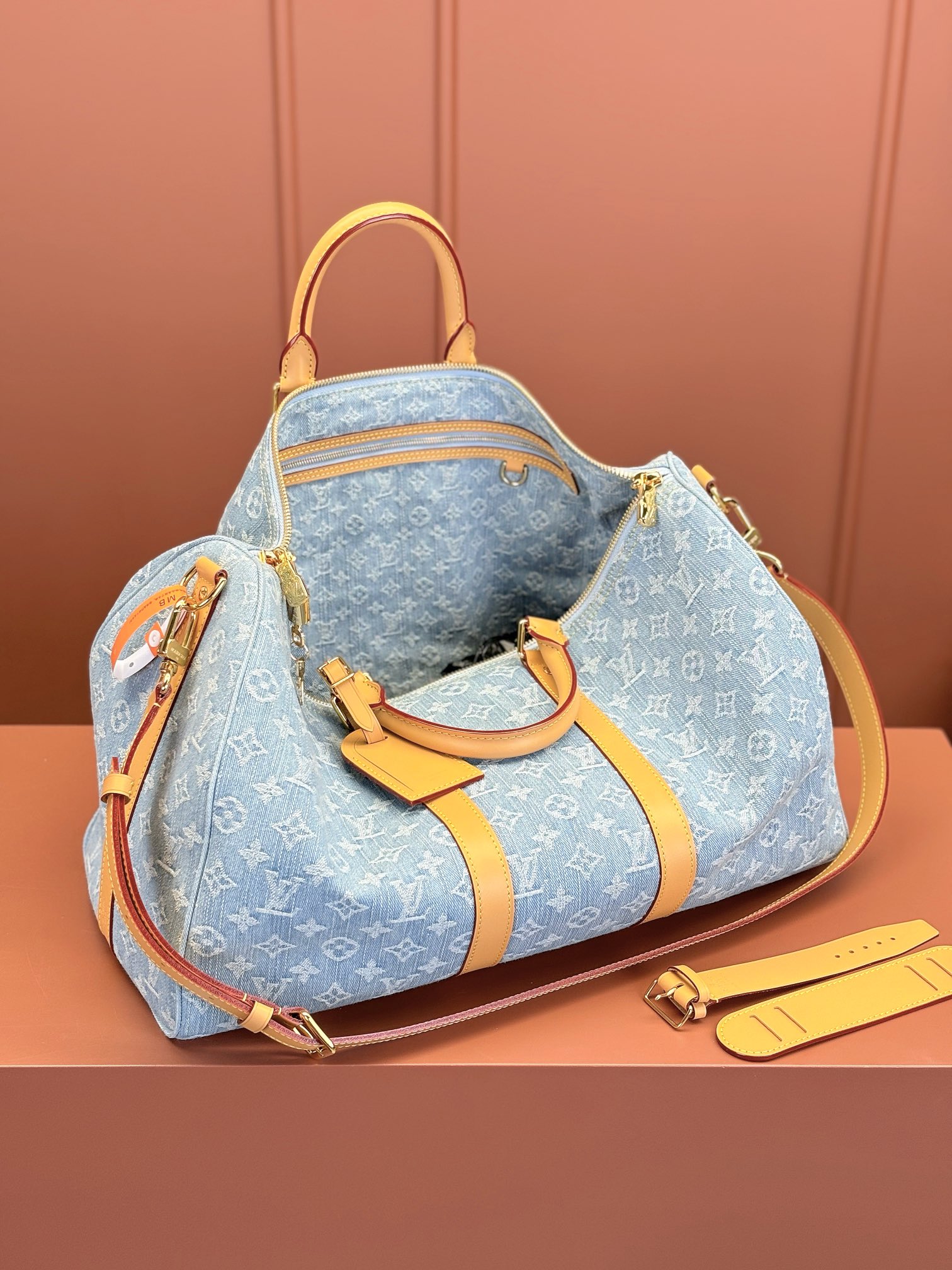 Louis Vuitton KEEPALL BANDOULIÈRE 45 Travel Bag M25334