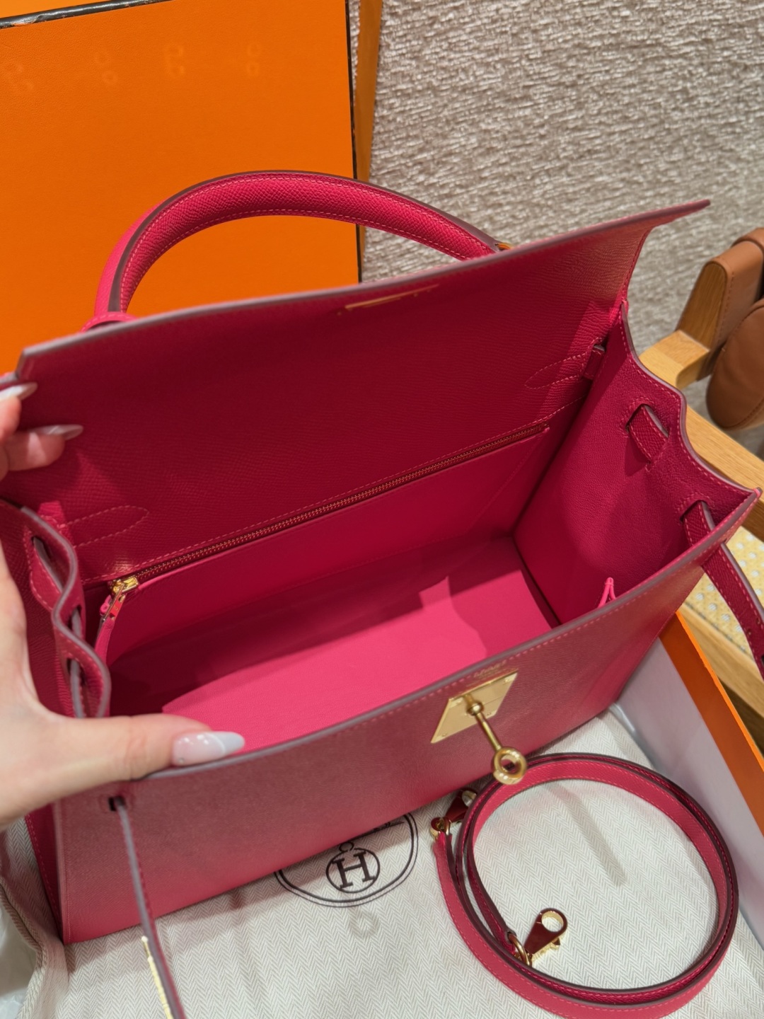 Hermès Kelly i6Rose extreme handbag (handmade to order)