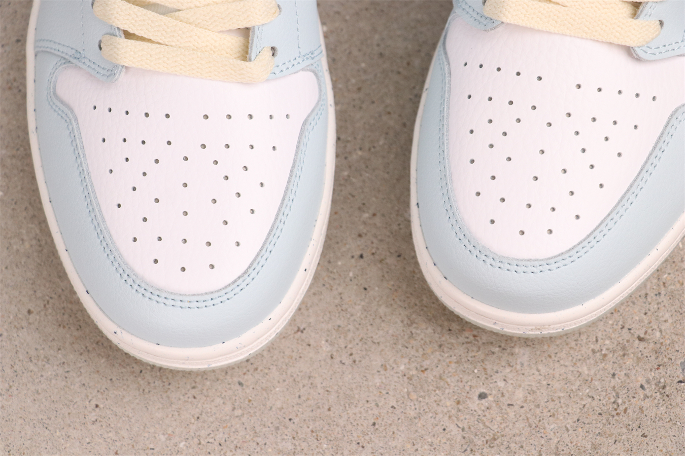 Air Jordan 1 Low SE Glacier Blue HJ5999-400
