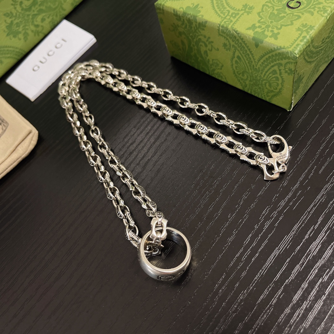 Gucci GG Ring Vintage Necklace